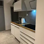 New Modern App דירה